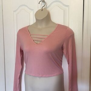 Strappy Cropped Long Sleeve T-Shirt‎